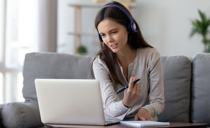 woman-working-on-laptop